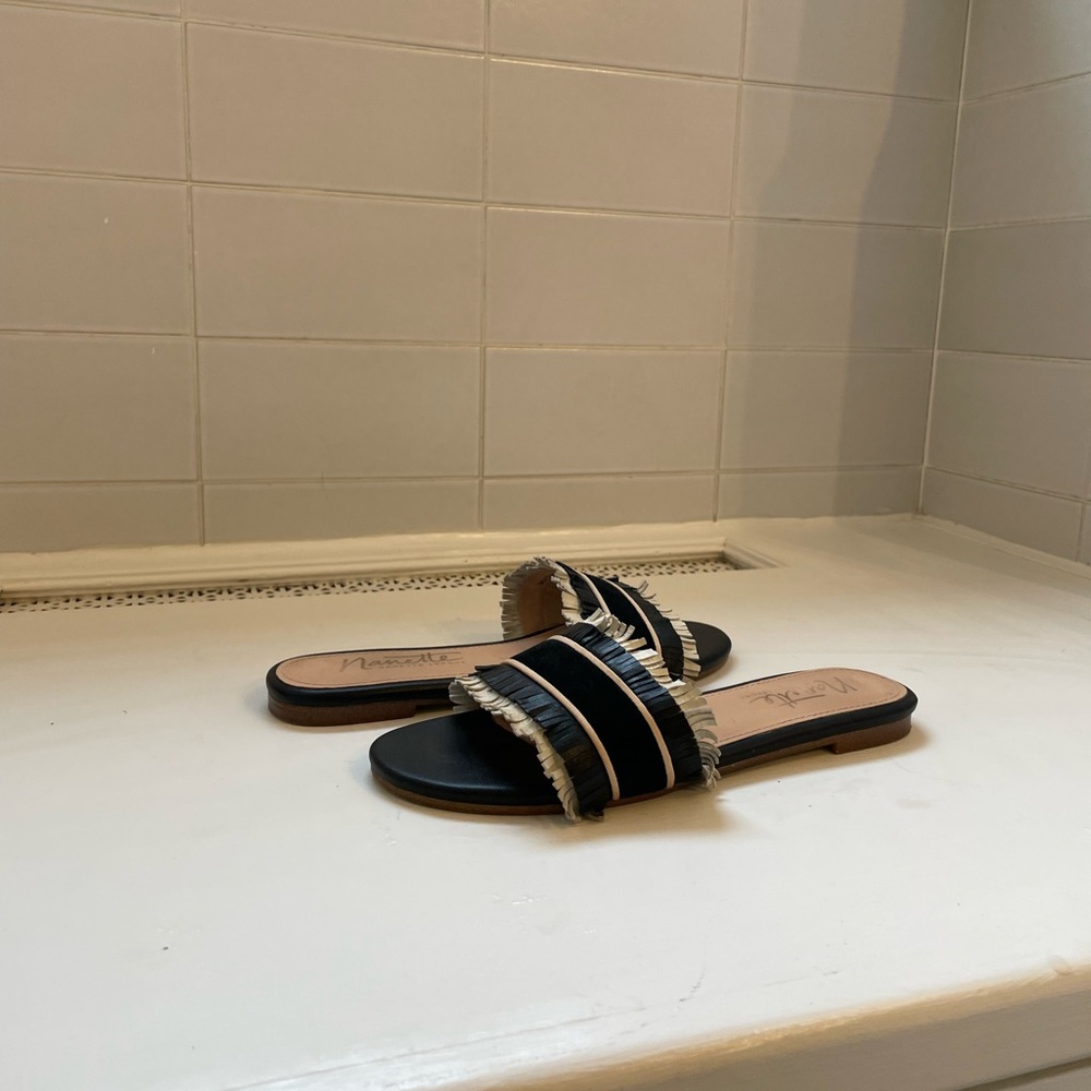 Nanette lepore flat leather sandals 7
